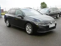 Gebraucht VW Golf VIII Life 150 PS (110 kW) 2022 Deep black perleffekt Kombi
