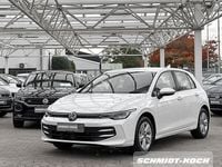 Gebraucht VW Golf VIII Life 150 PS (110 kW) 2024 Pure white (weiß) Limousine