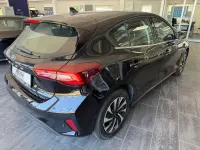 Neu Ford Focus Titanium 125 PS (91 kW) 2026 Schwarz Limousine