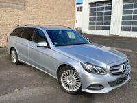 gebraucht Mercedes E200 T AVANTGARDE Autom. *KAMERA*LED*NAVI