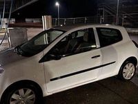 Gebraucht Renault Clio II 75 PS (55 kW) 2009 Weiß Limousine