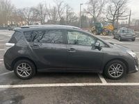 Gebraucht Toyota Verso 148 PS (108 kW) 2016 Grau Van / Kleinbus