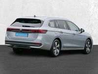 Gebraucht VW Passat Business 150 PS (110 kW) 2024 Oyster silver metallic Kombi