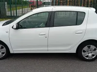 Gebraucht Dacia Sandero 95 PS (69 kW) 2019 Weiß Limousine