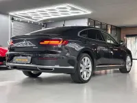 Gebraucht VW Arteon Elegance 190 PS (139 kW) 2018 Mangangrau metallic Kleinwagen