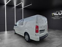 Gebraucht Opel Vivaro Elegance 144 PS (105 kW) 2022 Weiß Van / Kleinbus