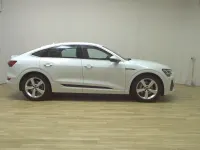 Gebraucht Audi e-tron Sportback S-Line 230 kW (313 PS) 2022 Gletscherweiß metallic SUV