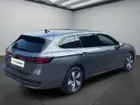 Gebraucht VW Passat 150 PS (110 kW) 2025 Grau Kombi