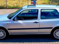 Gebraucht VW Golf III 75 PS (55 kW) 1996 Silber Kleinwagen