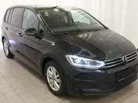 Gebraucht VW Touran Comfortline 150 PS (110 kW) 2025 Schwarz Van / Kleinbus