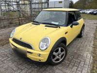 Second-hand Mini ONE 90 CP (66 kW) 2003 Galben Hatchback