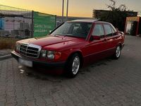 Gebraucht Mercedes 190 122 PS (89 kW) 1991 Rot Limousine