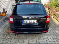 Gebraucht Skoda Octavia Ambiente 122 PS (89 kW) 2011 Schwarz Kombi