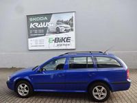 Gebraucht Skoda Octavia Tour 102 PS (75 kW) 2010 Dynamicblau Kombi