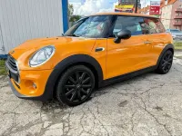 Gebraucht Mini Cooper 102 PS (75 kW) 2017 Volcanic orange Kleinwagen