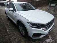 Gebraucht VW Touareg Basis 231 PS (169 kW) 2022 Weiß SUV