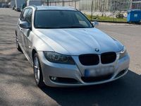 Używany BMW 320 184 KM (135 kW) 2010 Srebrny Kombi