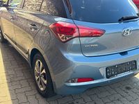 Gebraucht Hyundai i20 Passion 84 PS (61 kW) 2018 Grau Kleinwagen