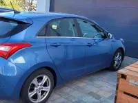Usado Hyundai i30 110 CV (80 kW) 2015 Azul Berlina