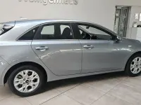 Neu Kia Ceed Comfort 140 PS (102 kW) 2026 Silber Kleinwagen