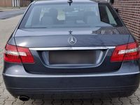 Gebraucht Mercedes E200 184 PS (135 kW) 2011 Grau Limousine