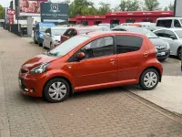Gebraucht Toyota Aygo Connect Style 68 PS (50 kW) 2012 Orange Kleinwagen