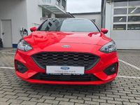 Gebraucht Ford Focus ST-Line X 155 PS (114 kW) 2021 Rot Limousine