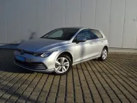 Gebraucht VW Golf VIII Life 131 PS (96 kW) 2022 Reflexsilber metallic (metallic) Limousine