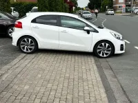 Gebraucht Kia Rio Spirit 84 PS (61 kW) 2017 Weiß Kleinwagen