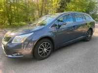 Gebraucht Toyota Avensis T2 147 PS (108 kW) 2010 Blau Kombi
