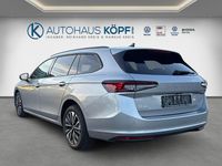 Gebraucht Skoda Superb 265 PS (194 kW) 2025 Pebble silber metallic Kombi