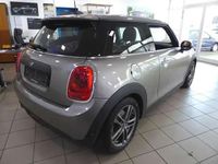 Usado Mini ONE 102 HP (75 kW) 2019 Prateado Citadino