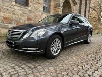 Gebraucht Mercedes E220 Elegance 170 PS (125 kW) 2011 Grau Limousine