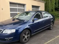 Gebraucht VW Passat 116 PS (85 kW) 2005 Blau Limousine