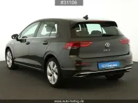 Gebraucht VW Golf VIII Style 131 PS (96 kW) 2024 Grau Limousine