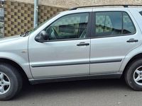Gebraucht Mercedes ML320 218 PS (160 kW) 1999 Silber SUV