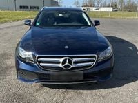 Gebraucht Mercedes E220 Avantgarde 194 PS (142 kW) 2017 Blau Kombi
