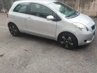 Gebraucht Toyota Yaris 64 PS (47 kW) 2005 Silber Kleinwagen