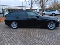 Gebraucht BMW 330e 184 PS (135 kW) 2023 Schwarz Kombi