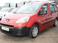Gebraucht Peugeot Partner Tepee Tendance 90 PS (66 kW) 2010 Rot Van / Kleinbus