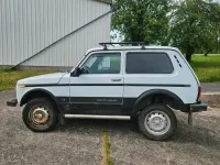 Gebraucht Lada niva 81 PS (59 kW) 2010 SUV
