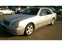 Gebraucht Mercedes E200 Elegance 163 PS (119 kW) 2001 Astral silber (metallic) Limousine
