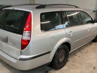 Gebraucht Ford Mondeo 131 PS (96 kW) 2002 Silber Kombi
