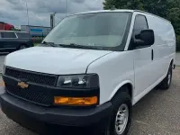 Gebraucht Chevrolet Express 266 PS (195 kW) 2022 Weiß Van / Kleinbus