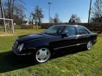 Second-hand Mercedes E320 224 CP (164 kW) 2001 Negru Berlinǎ