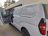 Gebraucht Hyundai H-1 170 PS (125 kW) 2008 Weiß Van / Kleinbus