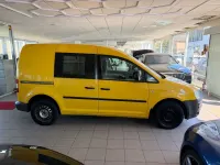 Käytetty VW Caddy 69 HP (50 kW) 2009 Keltainen Tila-auto