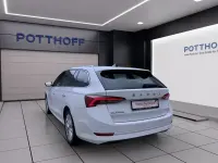 Gebraucht Skoda Octavia Style 116 PS (85 kW) 2023 Candyweiss Kombi