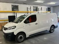 Gebraucht Opel Vivaro-e Combi 144 PS (105 kW) 2023 Weiß Van / Kleinbus