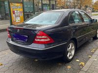 Gebraucht Mercedes C180 135 PS (99 kW) 2001 Blau Limousine
